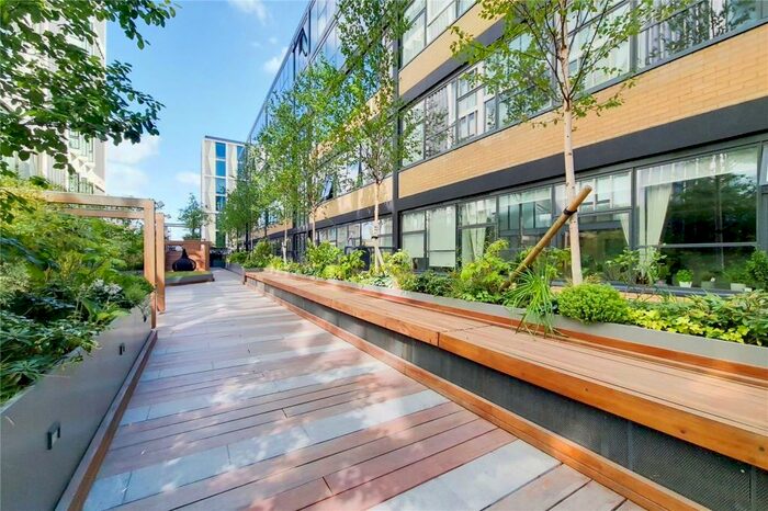 1 Bedroom Apartment To Rent In Long Street, Shoreditch, London, E2