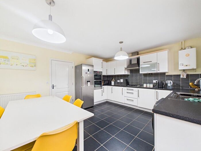 4 Bedroom Town House For Sale In Shackleton Way, Yaxley, PE7