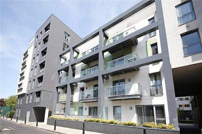 Studio To Rent In Hodgeson House, Tower Hamlets, London, E1