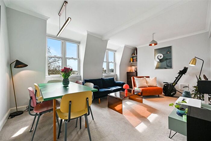 1 Bedroom Flat For Sale In Goldhawk Road, London, W12