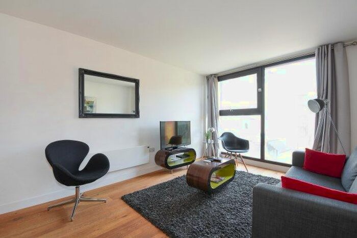 2 Bedroom Flat To Rent In - Topham Street, London, EC1R