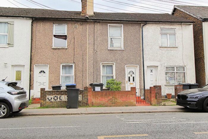 2 Bedroom Terraced House For Sale In Bensham Lane, Croydon, CR7