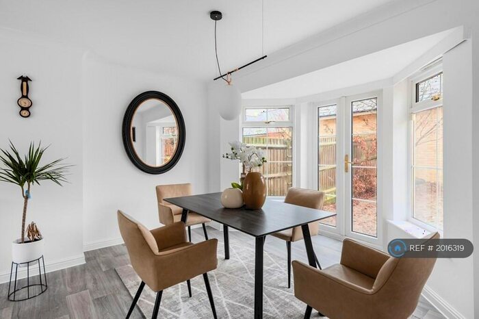 5 Bedroom Terraced House To Rent In Trinovantian Way, Braintree, CM7
