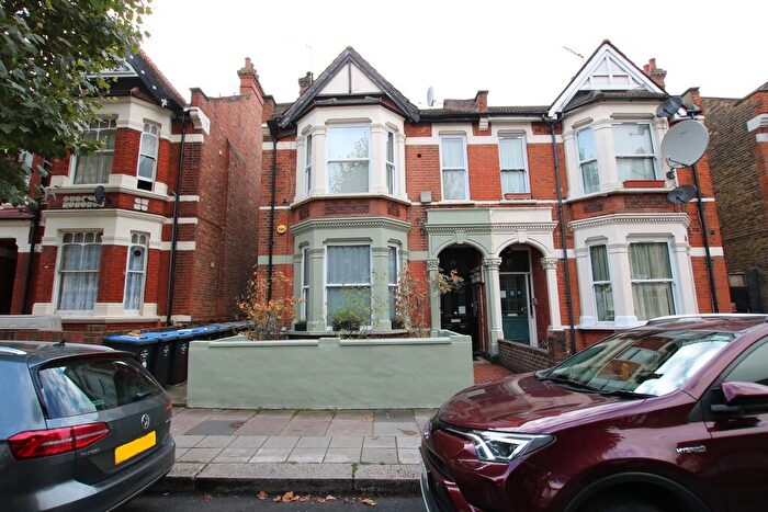 2 Bedroom Flat To Rent In Harlesden Gardens, London, NW10