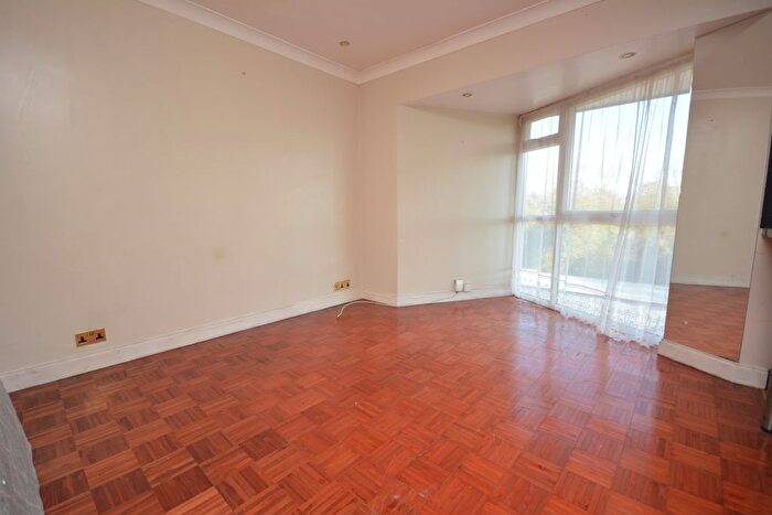 1 Bedroom Flat To Rent In Springbok House, Heycroft Way, CM2