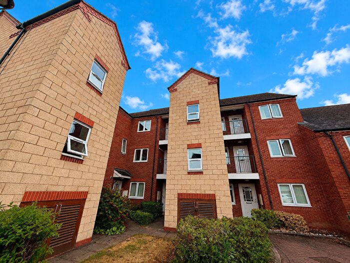 2 Bedroom Property To Rent In Field Farm Close, Loughborough, LE11