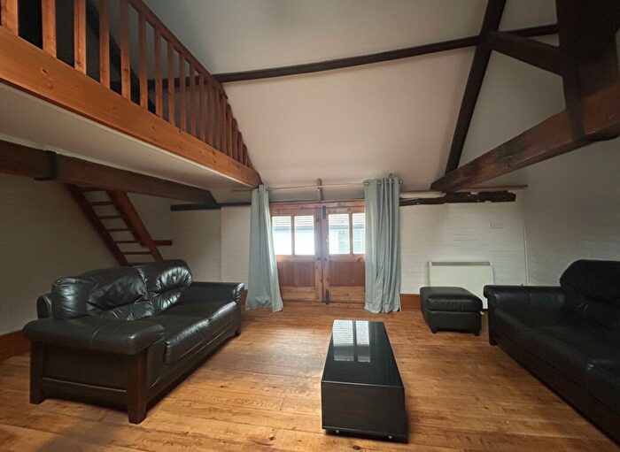 1 Bedroom Flat To Rent In West Street, West Malling, ME19
