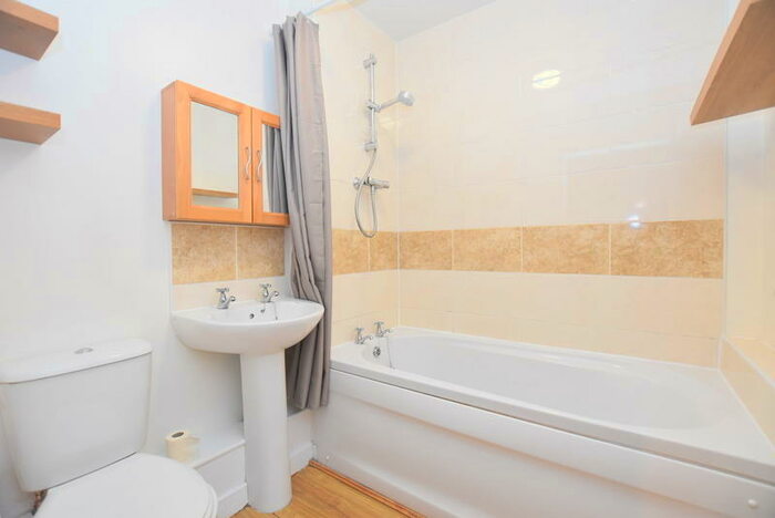 2 Bedroom Flat To Rent In Rosedawn Close West, Hanley, ST1
