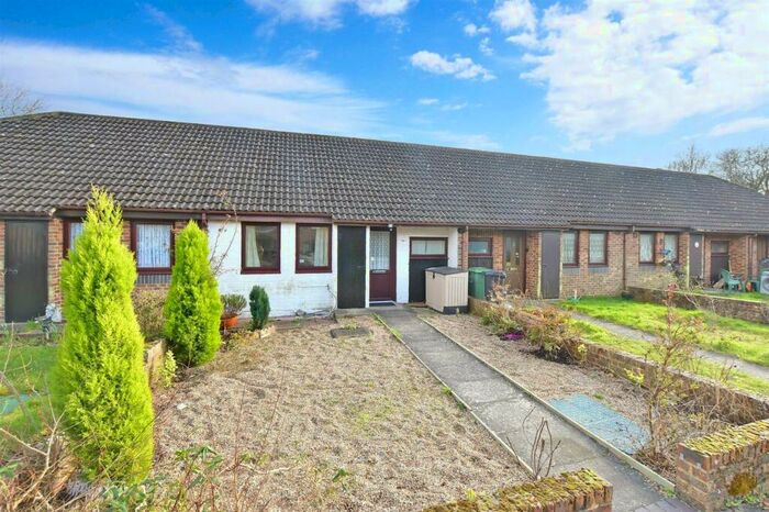 1 Bedroom Terraced Bungalow For Sale In Gallants Lane, East Farleigh, Maidstone, Kent, ME15