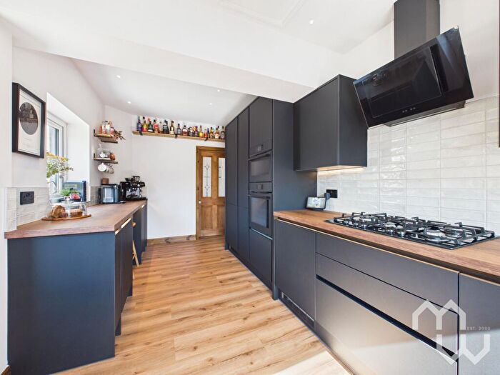3 Bedroom Semi-Detached House For Sale In Liverpool Road, Penwortham, PR1