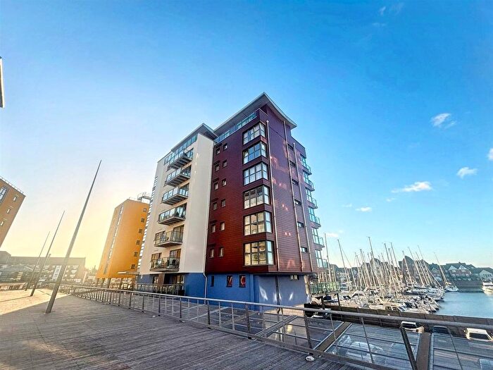 2 Bedroom Flat For Sale In Midway Quay, Eastbourne, BN23