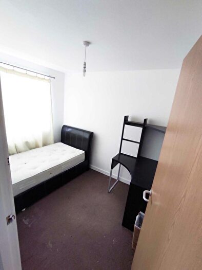 5 Bedroom Terraced House For Sale In Wheler Street, Manchester, M11