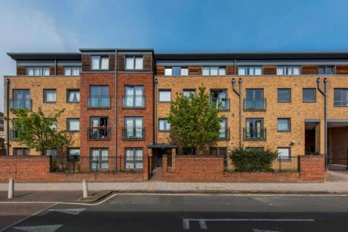 2 Bedroom Flat To Rent In Effra Parade, Brixton, SW2