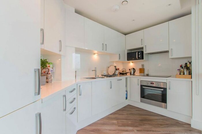 2 Bedroom Flat To Rent In Argo Apartments, Canning Town, London, E16