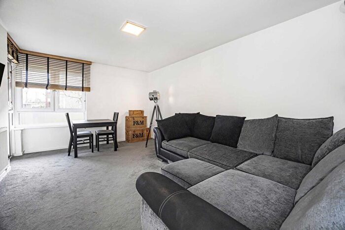 1 Bedroom Apartment To Rent In Ellen Street, Aldgate, E1