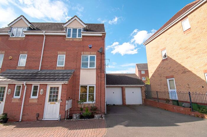3 Bedroom Semi-Detached House For Sale In Murby Way, Thorpe Astley, LE3