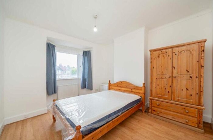 6 Bedroom Flat To Rent In Sandford Avenue, Wood Green, N22