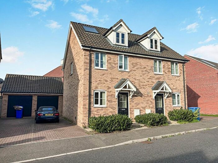 2 Bedroom Semi-Detached House For Sale In Harvester Lane, Beck Row, IP28