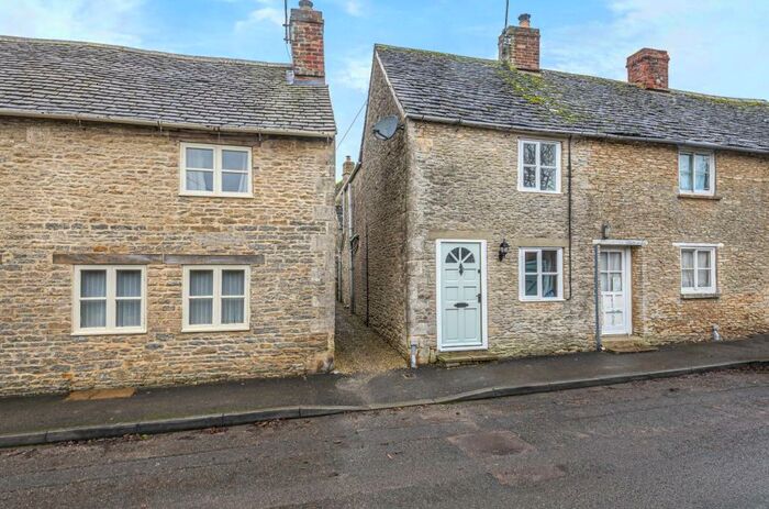 2 Bedroom End Of Terrace House For Sale In The Butts, Poulton, Gloucestershire, GL7