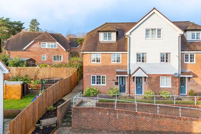 4 Bedroom End Terrace House For Sale In Mutton Hall Hill, Heathfield, TN21