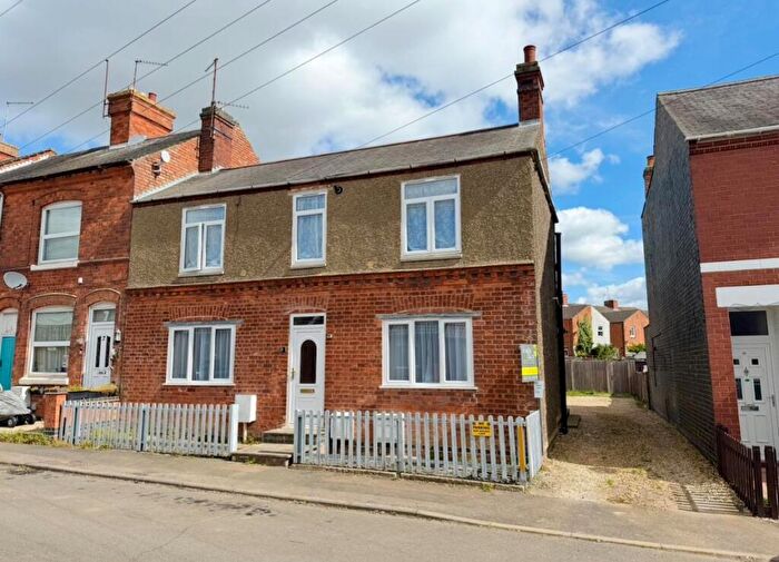 2 Bedroom Flat For Sale In Outstandingly Stylish - Queen Street, Desborough, NN14