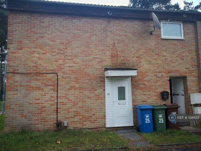 2 Bedroom Flat To Rent In Pendlebury, Bracknell, RG12