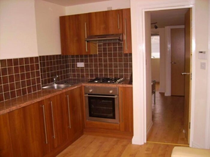 1 Bedroom Flat To Rent In Moy Road, Roath, Cardiff, CF24