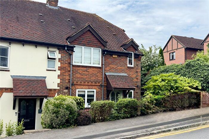 3 Bedroom End Of Terrace House For Sale In Bakers Orchard, Wooburn Green, Buckinghamshire, HP10