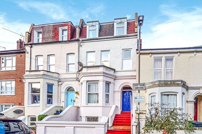 4 Bedroom Flat To Rent In Cottage Grove, Southsea, Hampshire, PO5