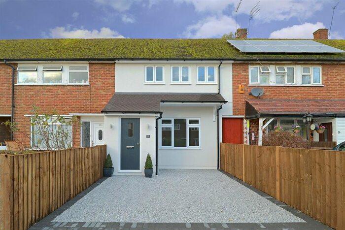 3 Bedroom Property To Rent In Morpeth Avenue, Borehamwood, WD6