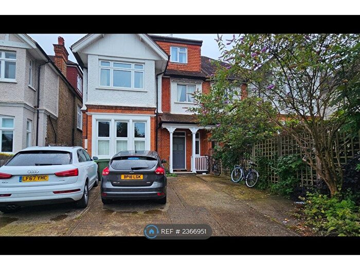 1 Bedroom Flat To Rent In Upper Richmond Road West, London, TW10