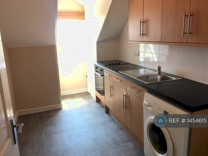 2 Bedroom Flat To Rent In Worrall Road, Bristol, BS8
