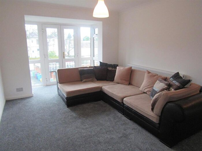 2 Bedroom Apartment To Rent In Ashburne House, Rusholme, M14