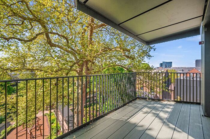 2 Bedroom Flat For Sale In Hugh House, The Brentford Project, TW8