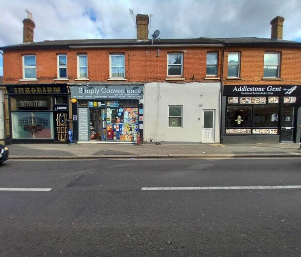 1 Bedroom Flat To Rent In High Street, Addlestone, KT15