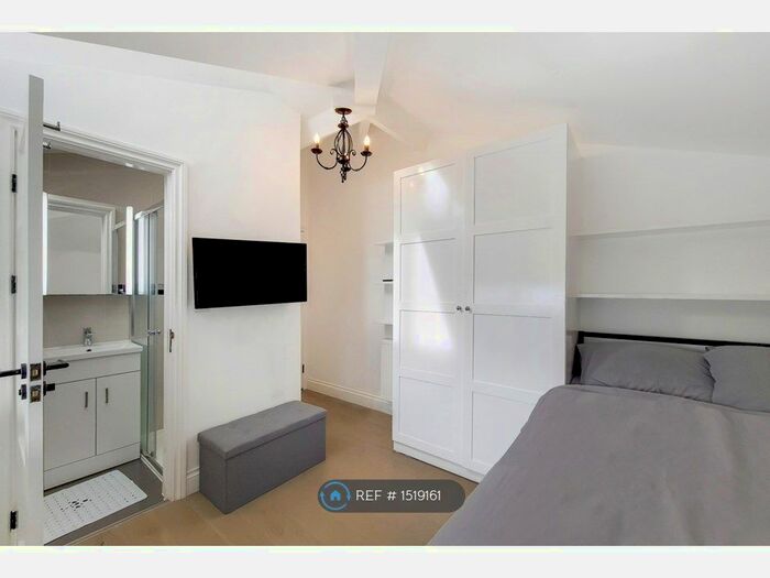 Studio To Rent In Westbourne Terrace, London, W2