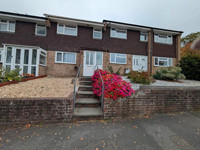 3 Bedroom House To Rent In Bennetts Way, Dartford, DA2
