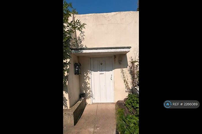 1 Bedroom Flat To Rent In Benedict Street, Glastonbury, BA6