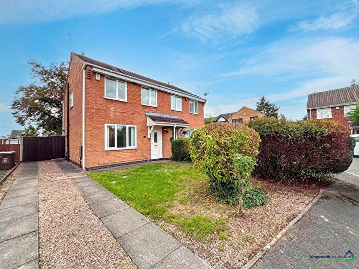 3 Bedroom Semi-Detached House To Rent In Gothic Close, Nottingham, NG6