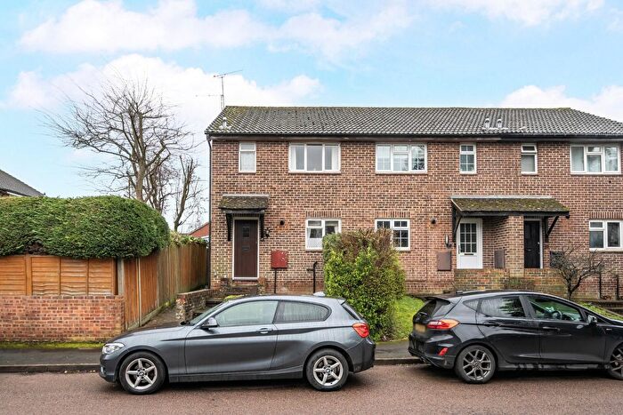 3 Bedroom End Terrace House For Sale In Guildford, Surrey, GU4