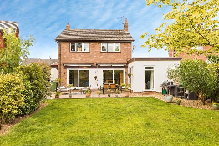 3 Bedroom Detached House For Sale In Oaklands Crescent, Chester, CH3