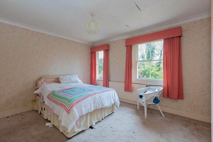 2 Bedroom Semi-Detached House For Sale In Summerleaze Road, Maidenhead, SL6