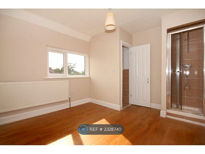 4 Bedroom Semi-Detached House To Rent In Argyle Road, London, W13