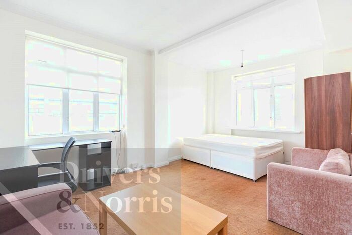 Studio To Rent In Warren Court, Euston, London, NW1