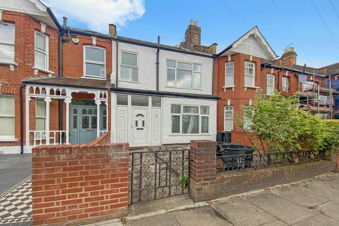 4 Bedroom Property To Rent In Elborough Street, London, SW18