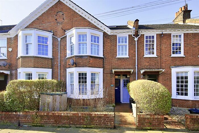 2 Bedroom Maisonette To Rent In Swaby Road, London, SW18