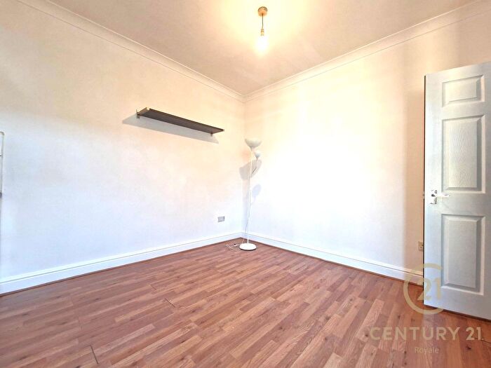 1 Bedroom Studio To Rent In Southsea Road, Kingston Upon Thames, KT1