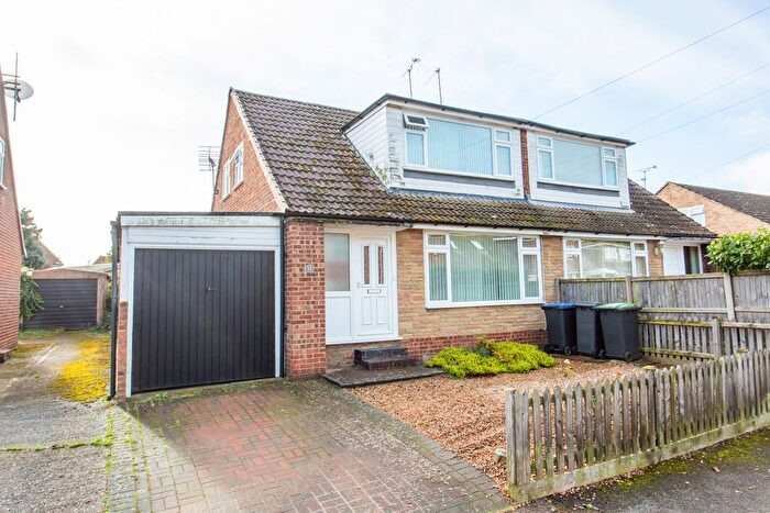 2 Bedroom Bungalow For Sale In Oakwood Road, Sturry, Canterbury, Kent, CT2