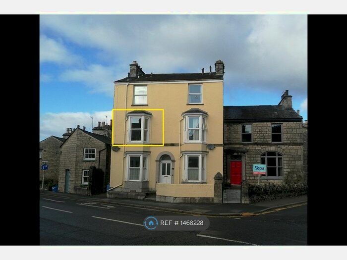 1 Bedroom Flat To Rent In Castle Street, Kendal, LA9