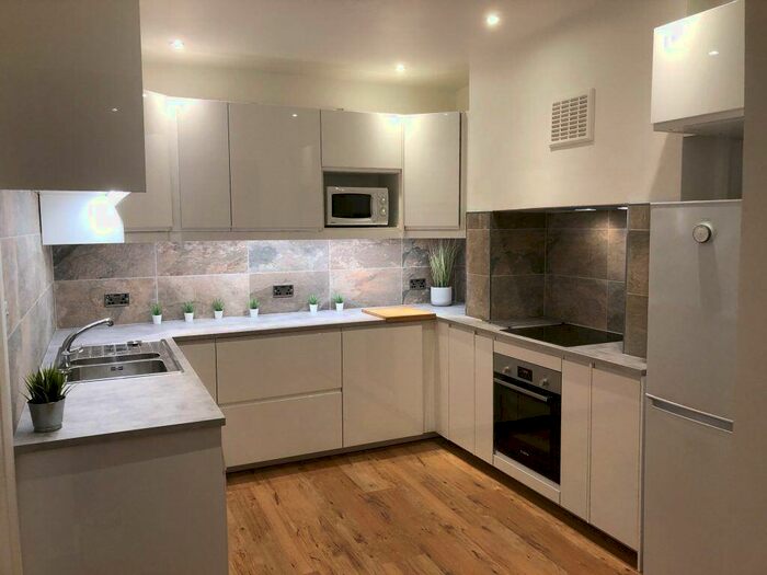 1 Bedroom Flat To Rent In Leighton Road, Kentish Town, NW5